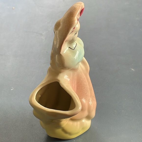 Vintage 1950’s Shawnee Pottery Vase - Picture 3 of 5